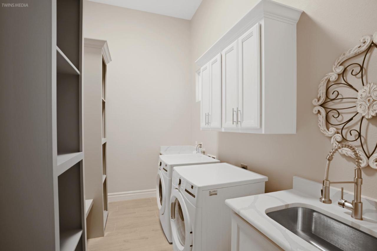 Newly Built Stylish Retreat With Designer Kitchen - Near Park & Beach Corpus Christi Exterior photo