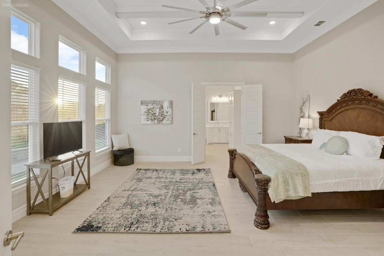 Newly Built Stylish Retreat With Designer Kitchen - Near Park & Beach Corpus Christi Exterior photo